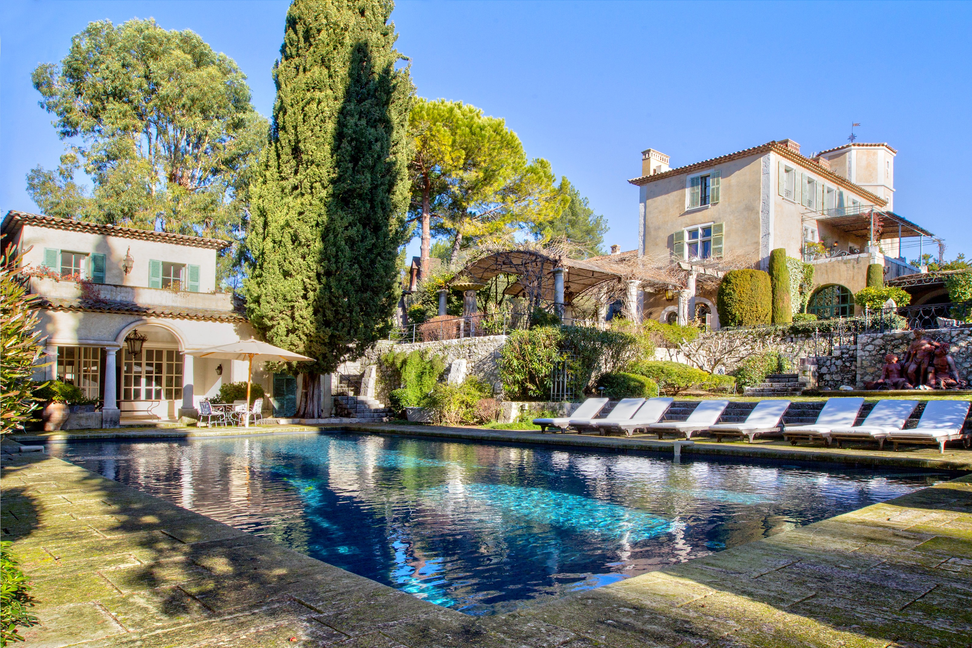 Le Château de Montfort (Chateau French Riviera)