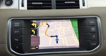 Pourquoi installer un autoradio DVD dans une voiture ? gps autoradio dvd pour range rover evoque