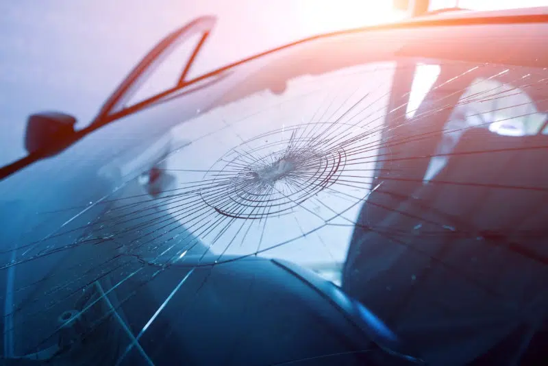 Faire reparer son pare-brise par un professionnel comment s'y prendre