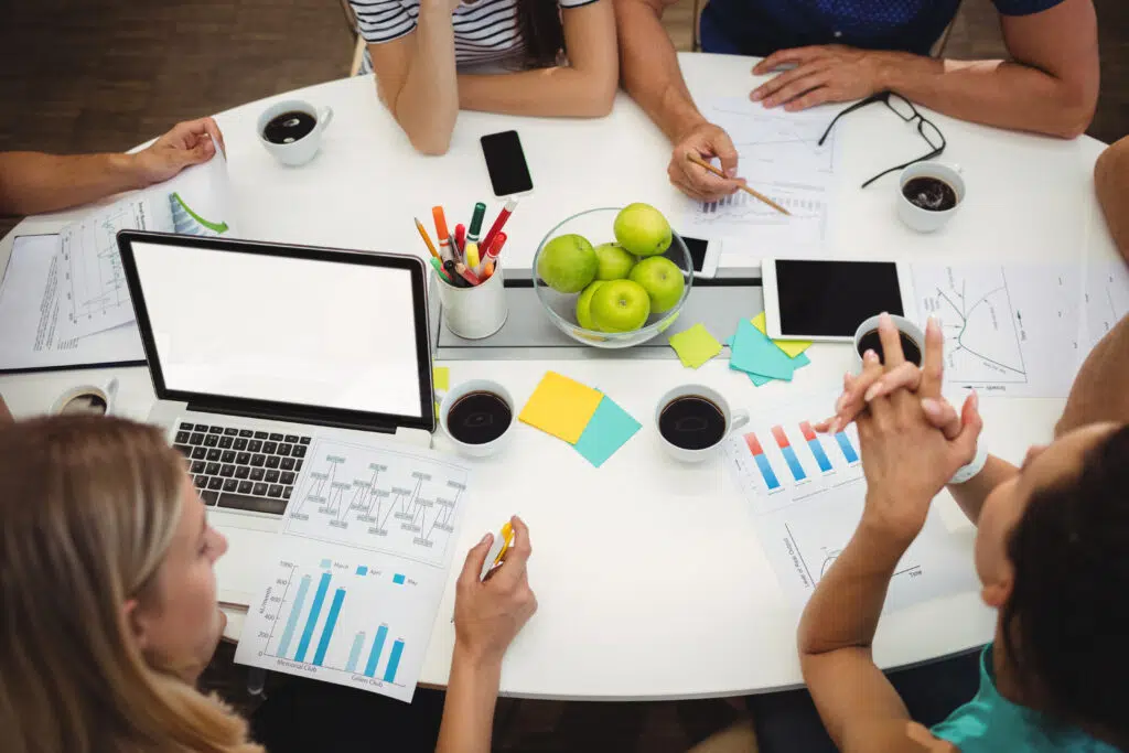 réunion pour élaborer le plan marketing