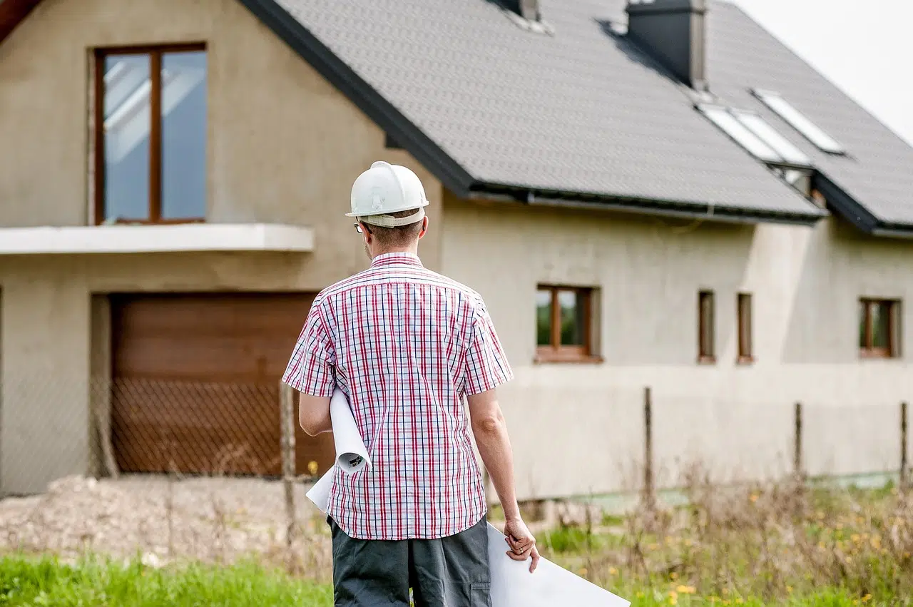 Un professionnel de la construction